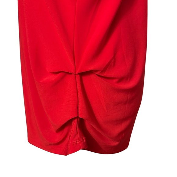 Lily Star cold shoulder short sleeve stretchy top in red with gold ring Size sm - Picture 3 of 10
